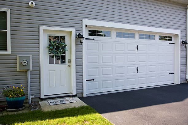 24/7 Emergency Garage Door Panel Replacement experts in Brewster, WA